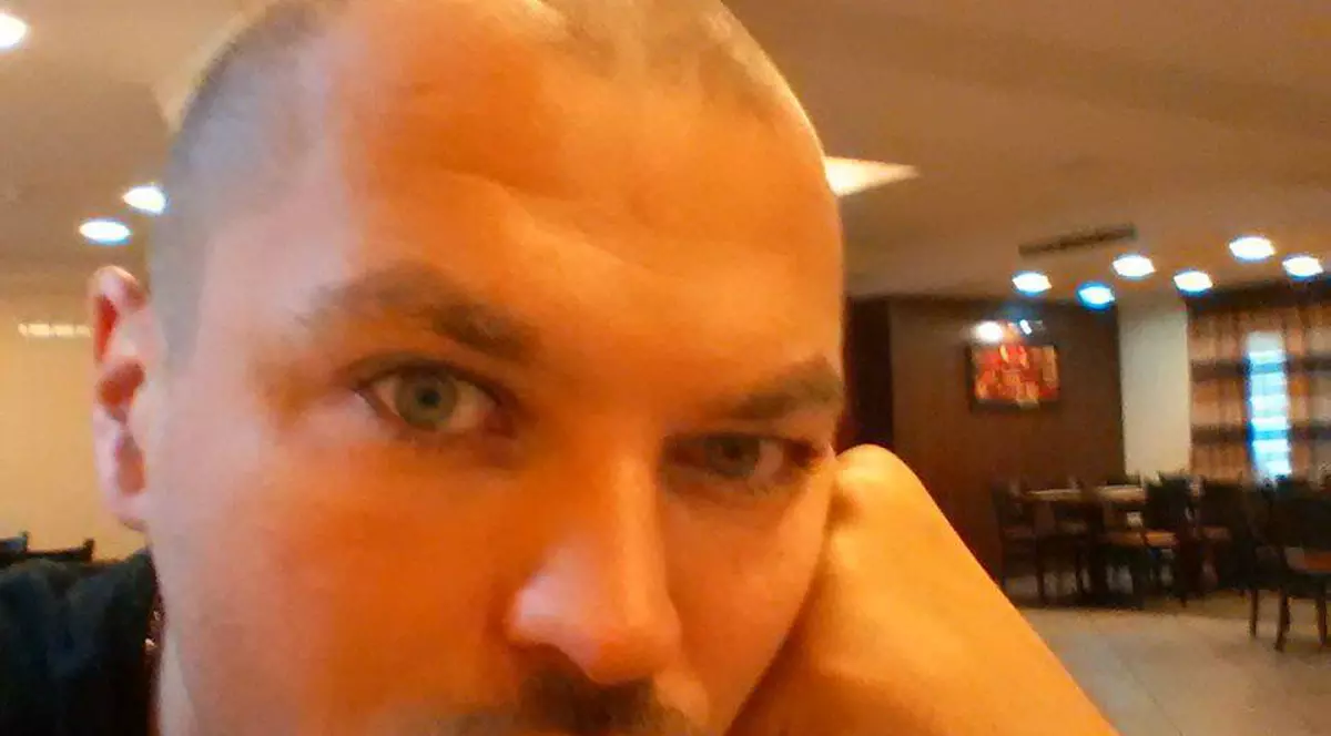 O imagine făcută de Puya de Ziua Îndrăgostiţilor s-a viralizat pe internet