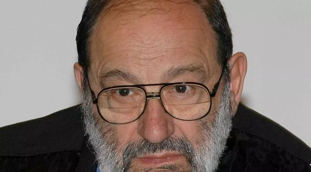 A murit Umberto Eco