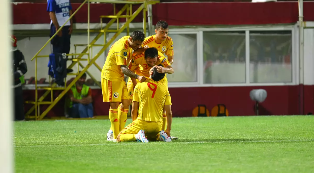 Repatriații pentru Euro 2016 au fost praf în prima etapă din 2016. ^Mutu, Marica și Tamaș nu l-au impresionat cu nimic pe selecționerul Iordănescu