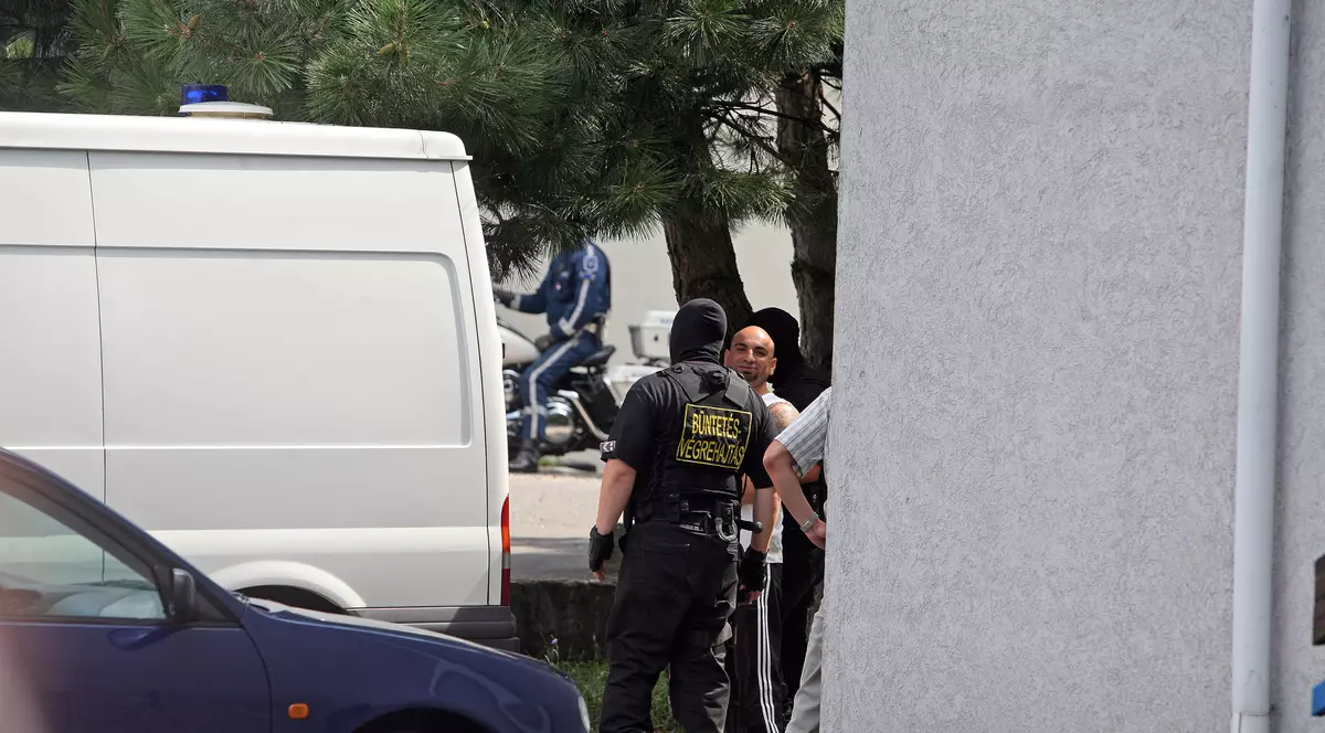 7 ani de la moartea lui ”Păsărilă”. Pe unul dintre ucigașii lui Marian Cozma l-au apucat remușcările și l-au ajuns blestemele. A făcut infarct în pușcărie! Suma de râs pe care ar trebui s-o primească familia, dar nici pe aceea n-o încasează! / GALERIE FOTO și VIDEO