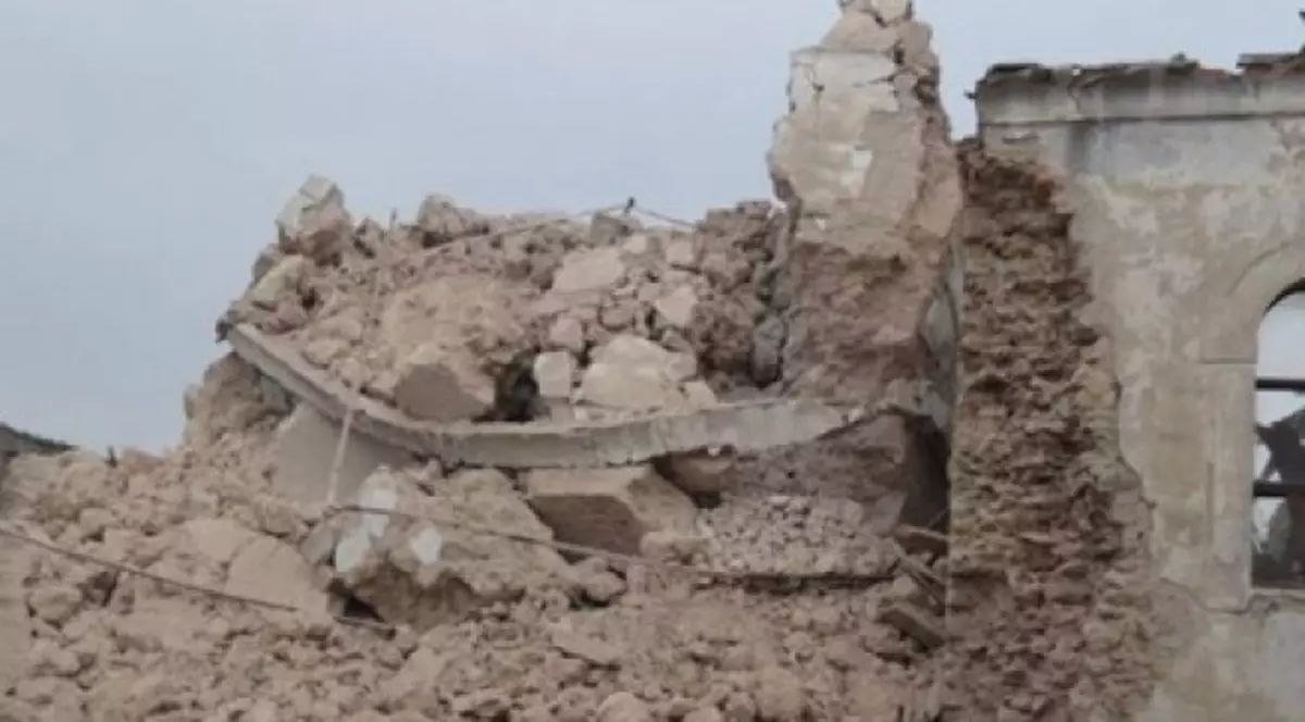 S-a prăbuşit turnul unui biserici din Braşov!