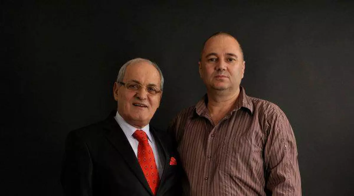 Anunț șoc al unui burlac celebru de la noi! ”Caut un bărbat frumos”!