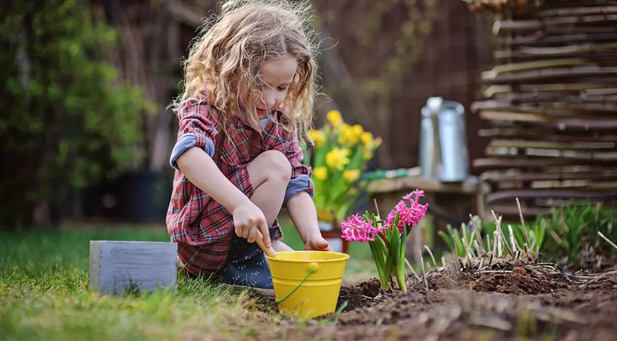 Măsură importantă în cazul copiilor fără CNP. Ce a decis Dacian Cioloș astăzi