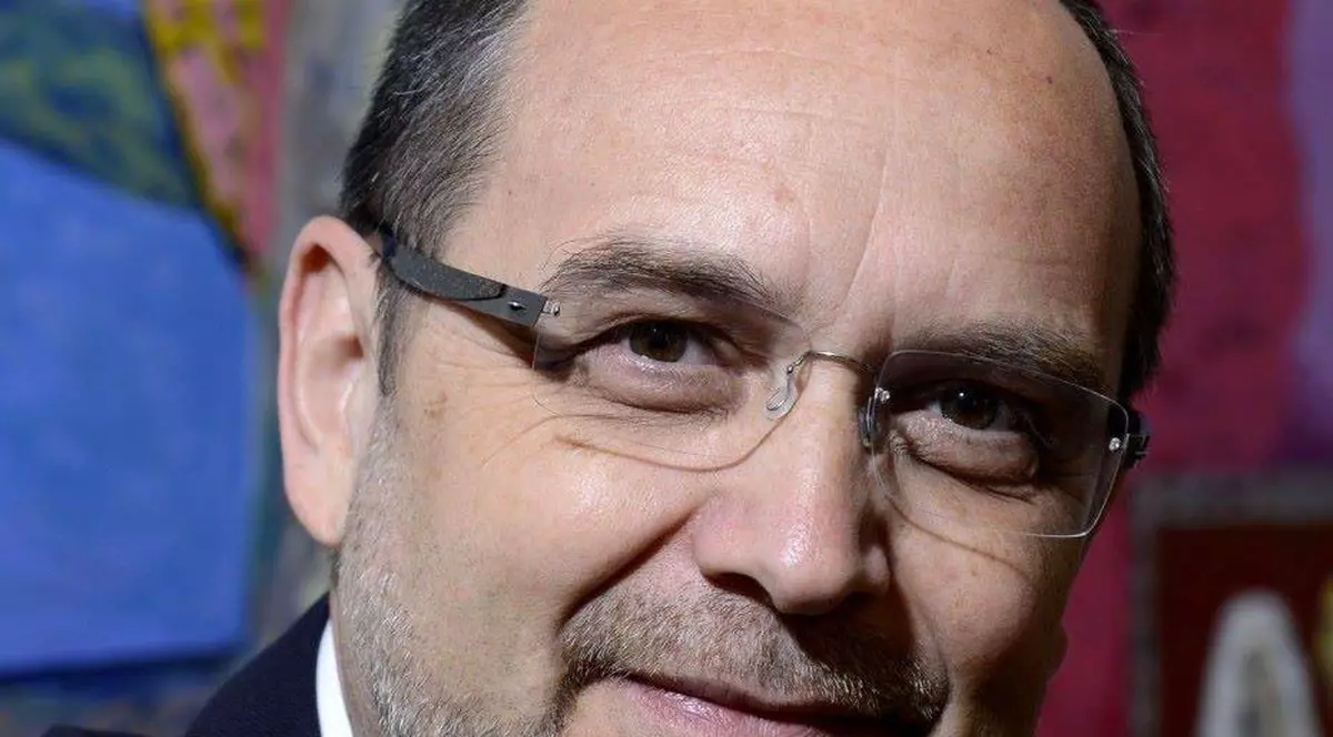 Cazul elevului care a leșinat în clasă, în timpul vizionării unui film despre avort. Ce spune Ministerul Educației