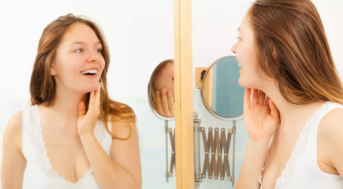 5 trucuri pentru un machiaj de primăvară rapid şi de efect