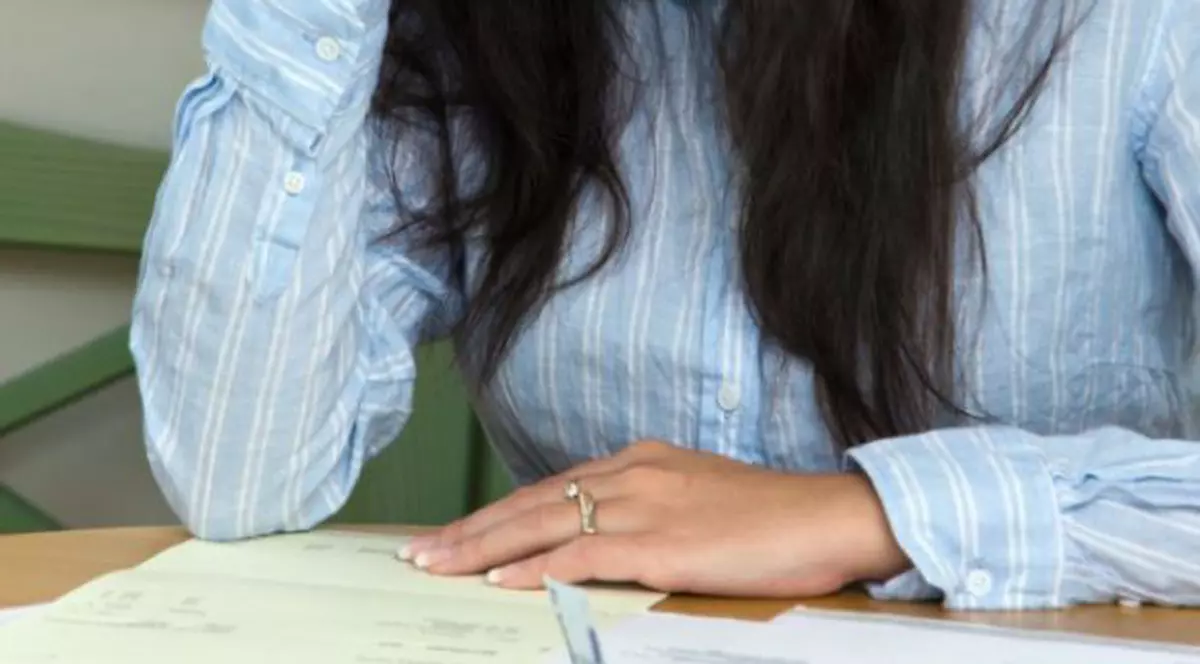 SUNTEM DATORI VÂNDUȚI! Peste jumătate de milion de români au RESTANȚE LA RATE