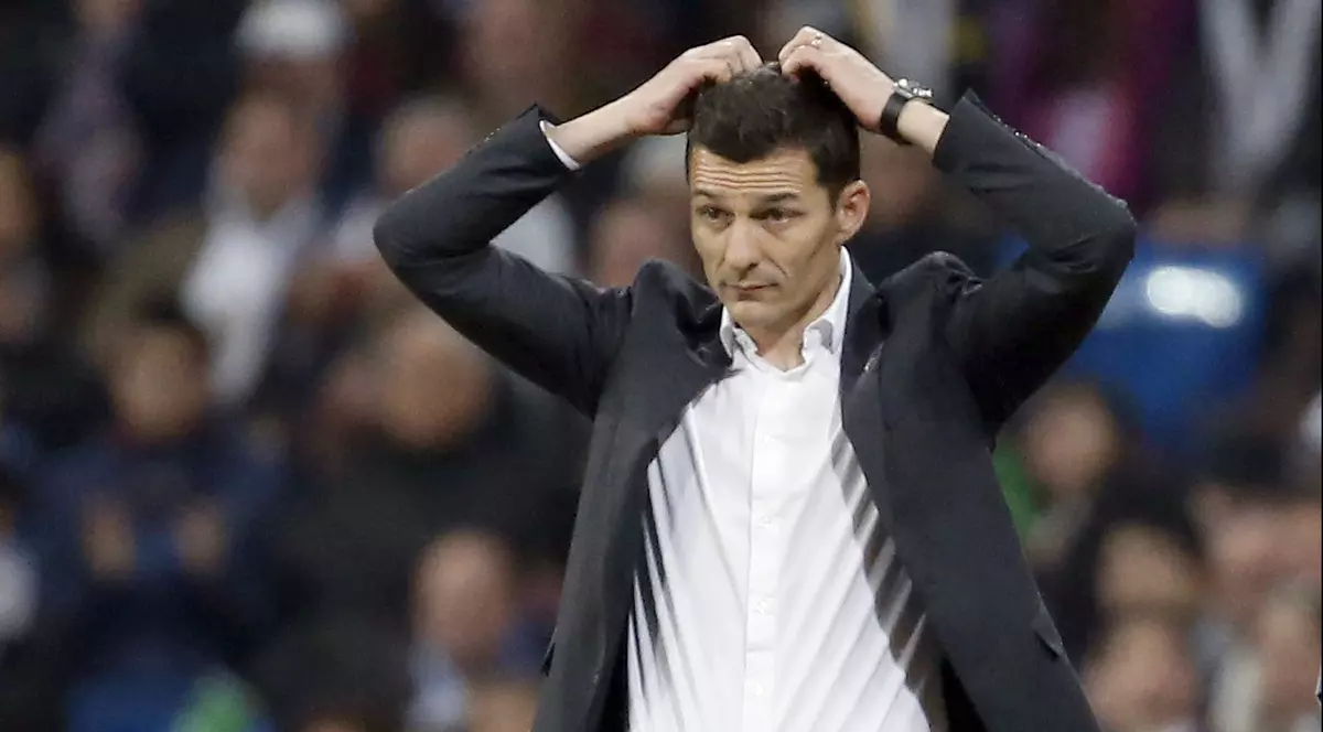 Mari probleme pentru Gâlcă. Jumătate de echipă e la pat!