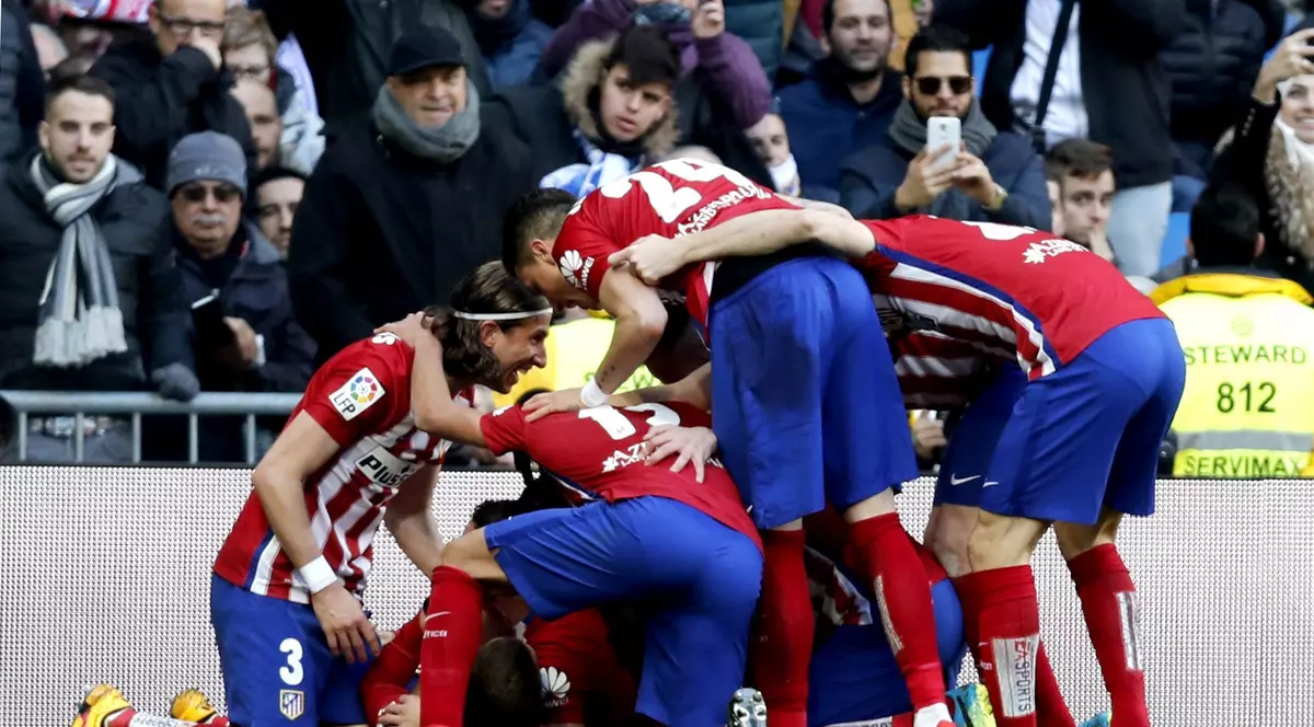 Real Madrid a pierdut, practic, titlul. ”Albii” nemulțumitului Ronaldo, bătuți din nou de rivala Atletico. Espanyol-ul lui Gâlcă a făcut show la Gijon / VIDEO