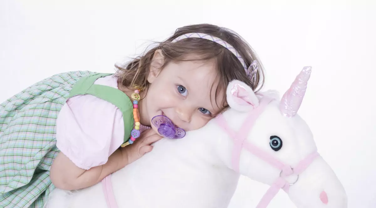 Poliția s-a chinuit 4 ore să prindă un unicorn. Află unde și cum a fost posibil