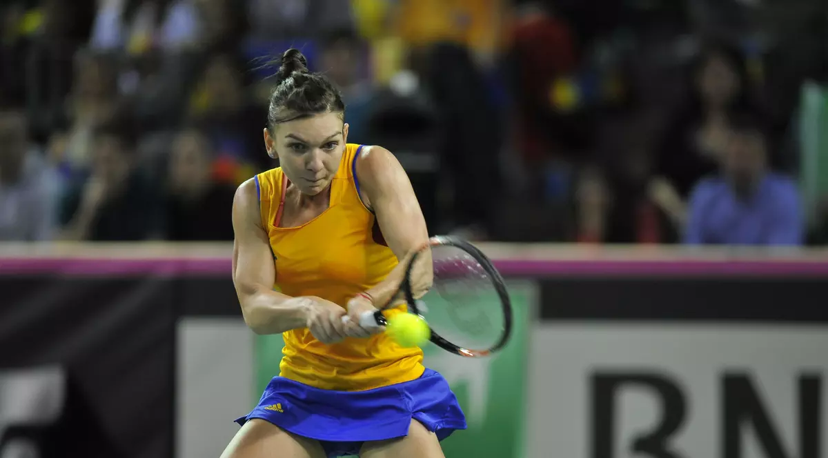 Simona Halep, de luni pe locul 5 WTA. Pe 17 martie aniversează doi ani în Top 5! Deși a trecut prin momente delicate, doar ea și Serena au rămas acolo atâta vreme! Simo, alături de băieți/ FOTO