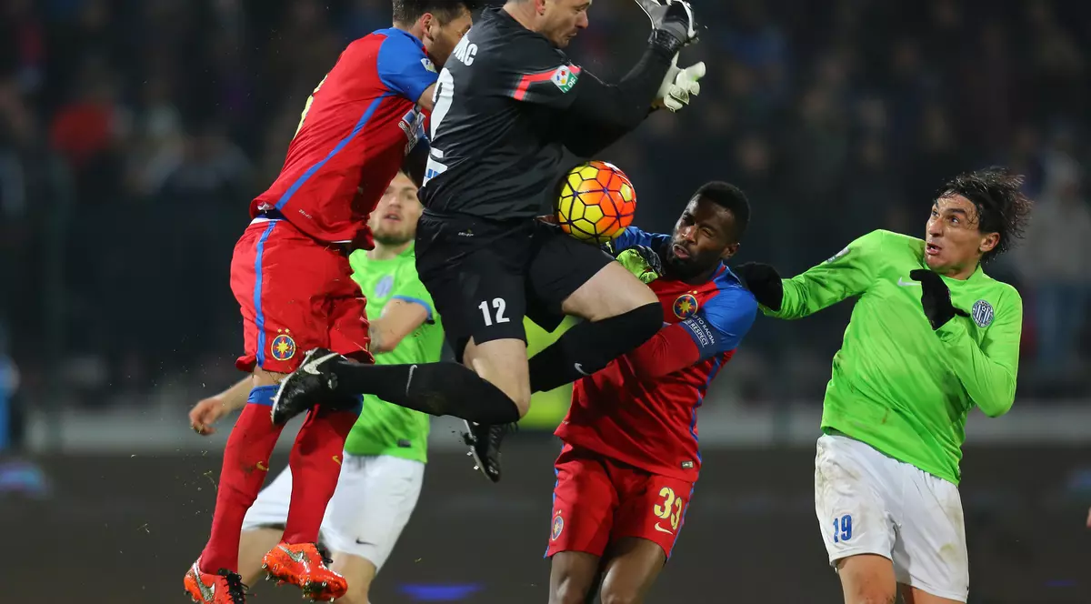 Steaua va începe play-off-ul cu cel mult trei puncte în urma liderului. Campioana va debuta sigur în deplasare, cu Astra, cu Dinamo sau cu Viitorul. Se știu deja cele cinci echipe care merg în Europa. Toate calculele