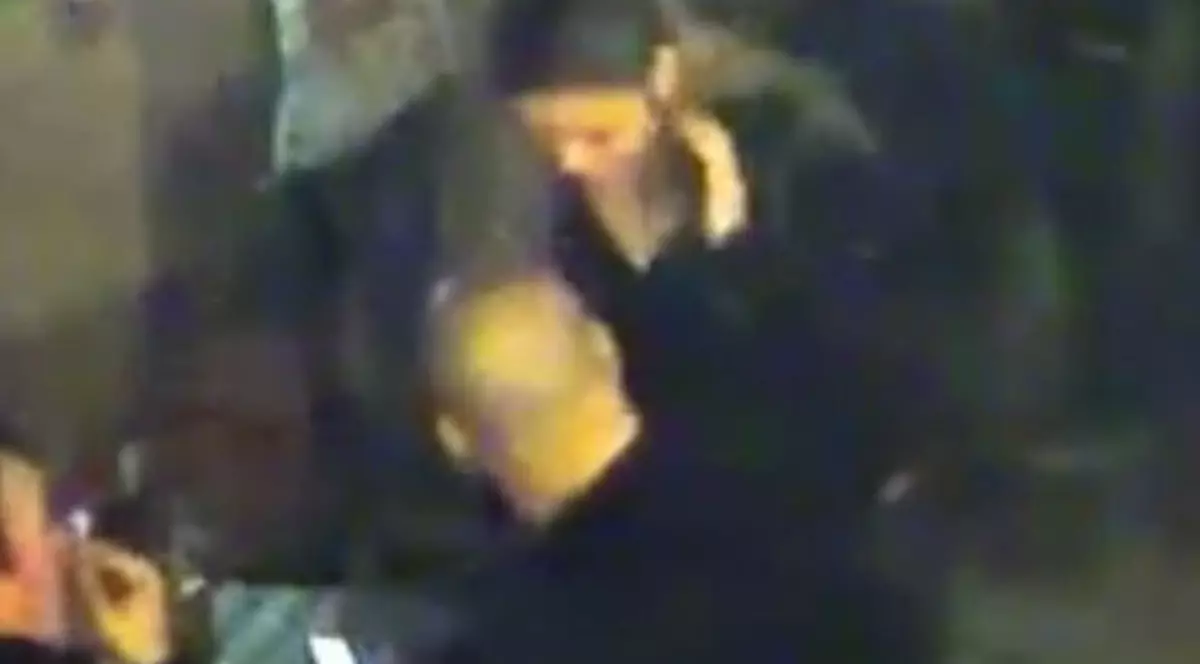 EXCLUSIV / Jandarmul care bea la masă cu interlopul bătăuș nu a intervenit de frică!