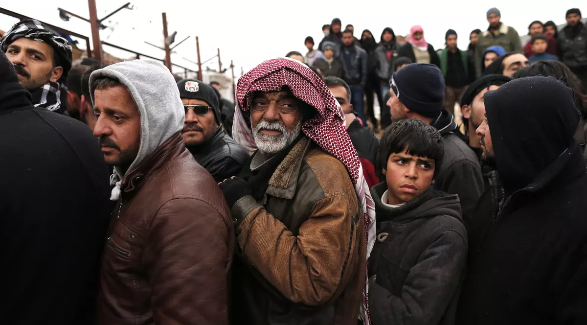 40% dintre migranţii veniţi în UE nu vor primi azil şi riscă deportarea! UE cere Turciei măsuri URGENTE pentru oprirea imigranţilor