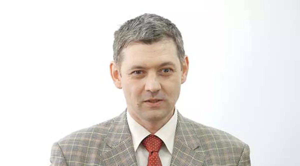 Radu Gologan, „proful de genii”, sare în apărarea dascălului hulit de la ”Tudor Vianu”: ”Să nu dăm crezare unei mame a cărei fiică a luat 2 în teză”