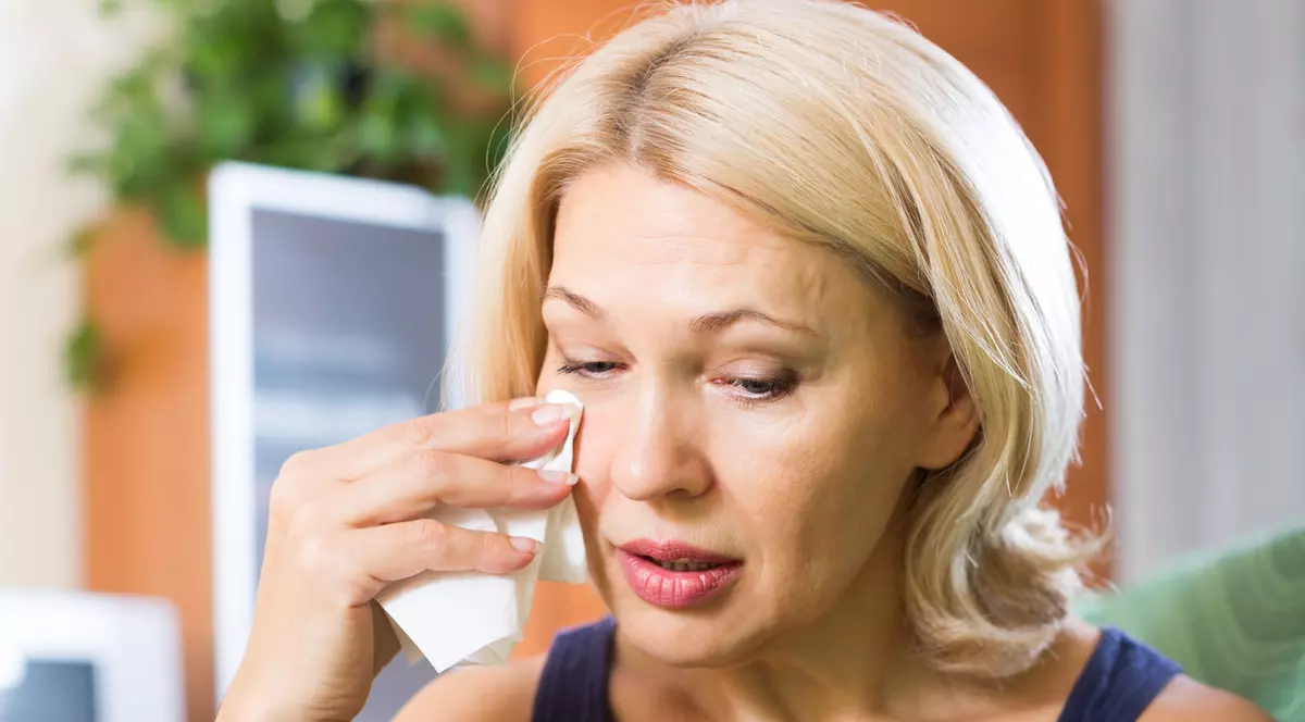 Adela vă sfătuiește în sex și iubire. ”Am reluat relația acum mult mai profundă ca în urmă cu 20 de ani. Ne potrivim în tot inclusiv în pat. De ziua mea mi-a facut cadou un inel și m-a cerut de nevastă deși eram măritată”