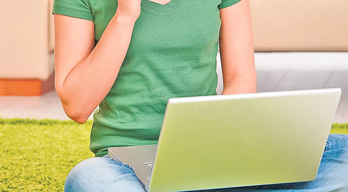 Cum sunt ÎNȘELAȚI românii atunci când CUMPĂRĂ DE PE INTERNET. Val de plângeri pentru BANII DISPĂRUȚI DE PE CARD