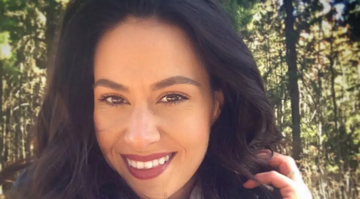 Schimbarea e evidentă! "Casnica de la MasterChef", nemachiată la primele ore ale dimineţii. Arată bine?