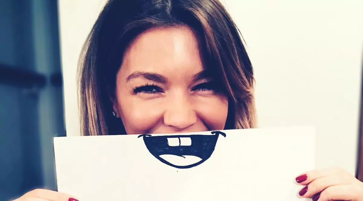 Incredibil! Cum arată Gina Pistol după ce şi-a mărit fundul!