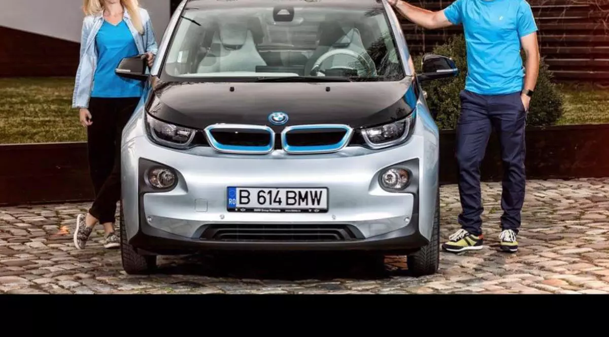 Mergea a primit o bijuterie pe roți. Soția îi face marcaj peste tot