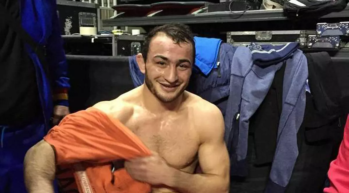 Luptătorul Ivan Guidea luptă pentru bronzul european, după ce a bătut un turc în ultima secundă