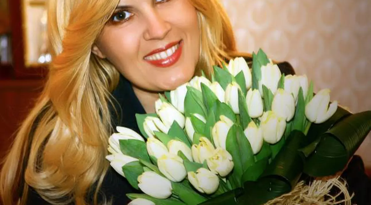 EXCLUSIV | Am aflat secretul Elenei Udrea. Ce face zilnic, de arată atât de bine. Politiciana apelează la o tehnică mai puțin obișnuită