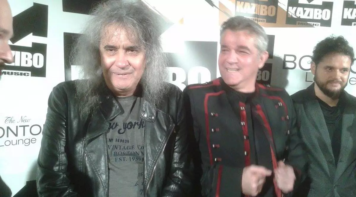 A venit direct din Germania pentru lansarea clipului ’S-aprindem Torţele’! Gestul făcut de Minculescu şi Bittman în faţa tuturor