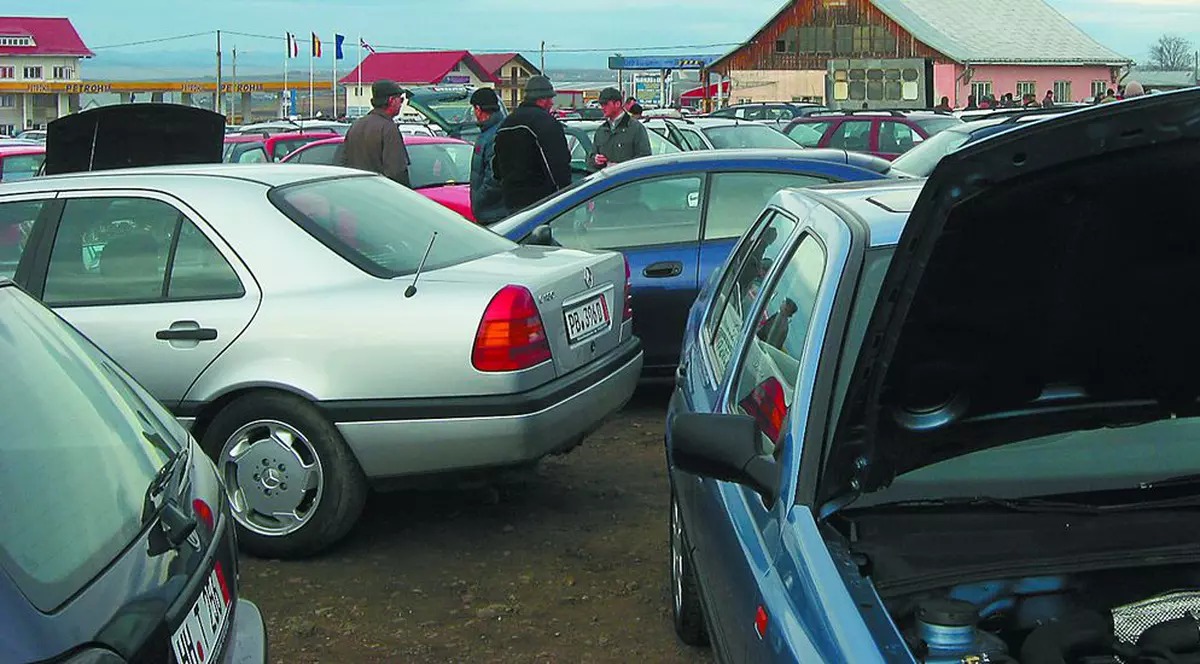 PUŞCĂRIE pentru samsarii de maşini dacă modifică kilometrajul autoturismelor pe care le vând!