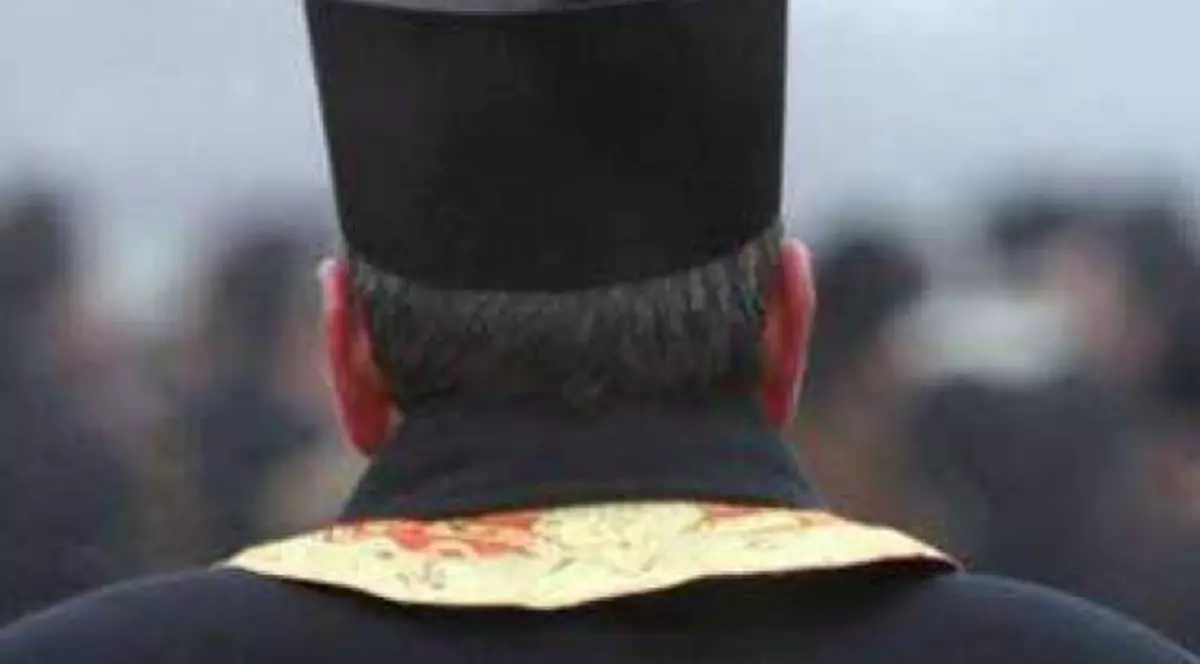 Un paroh din Bistriţa, prins făcând speculă cu bilete la meciul România-Spania