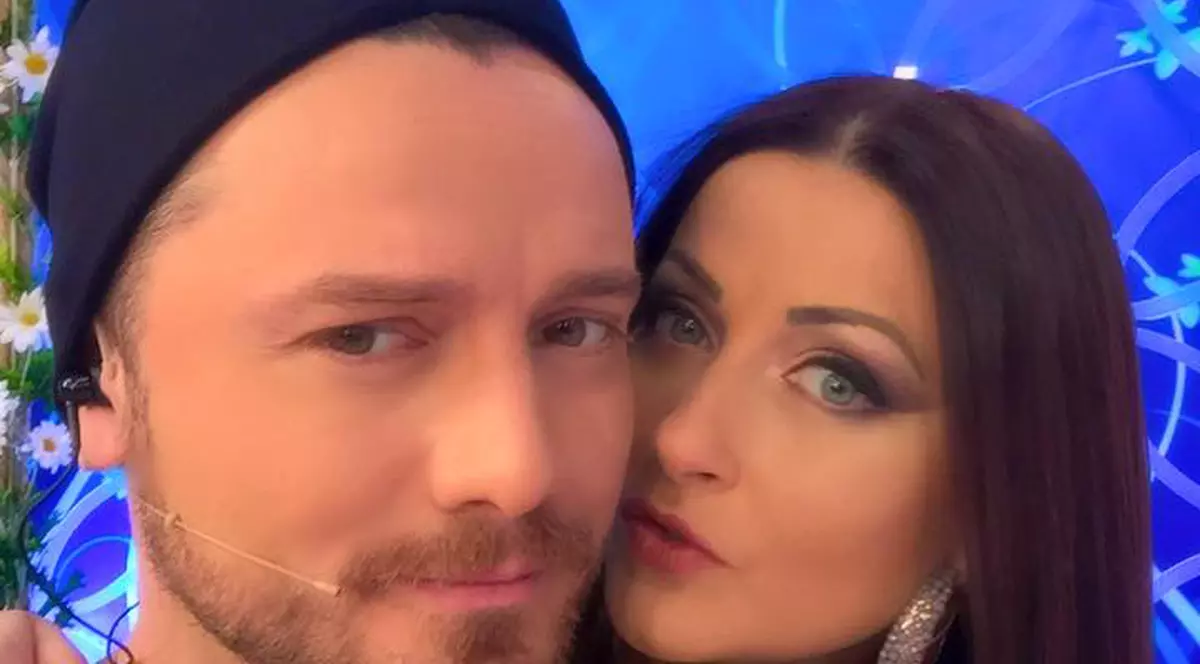 Tavi Clonda, pus la încercare! Ce a răspuns când a fost întrebat despre sarcina Gabrielei Cristea