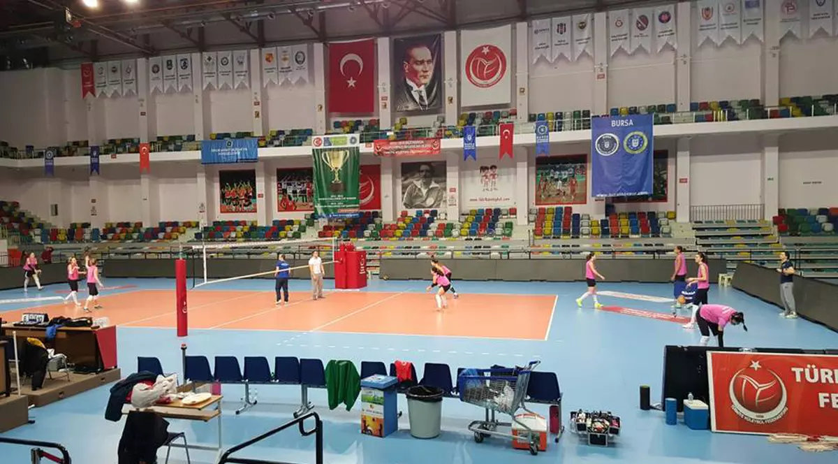 ”Tigroaicele” de la CSM Bucurește joacă miercuri, de la 18.00, în Turcia, la Bursa, în semifinalele Cupei Challenge