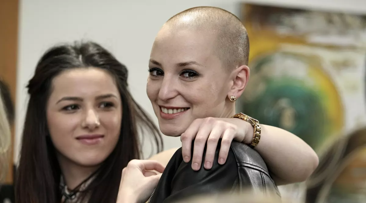 EXCLUSIV/ Nu și-a iertat călăul! Tânăra bătută 22 de ore va merge până în pânzele albe să-i mărească pedeapsa agresorului ei