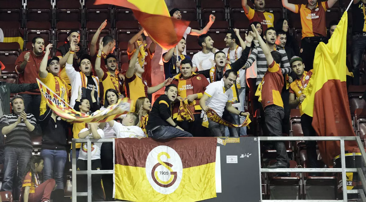 Galatasaray Istanbul a fost suspendată un an din cupele europene