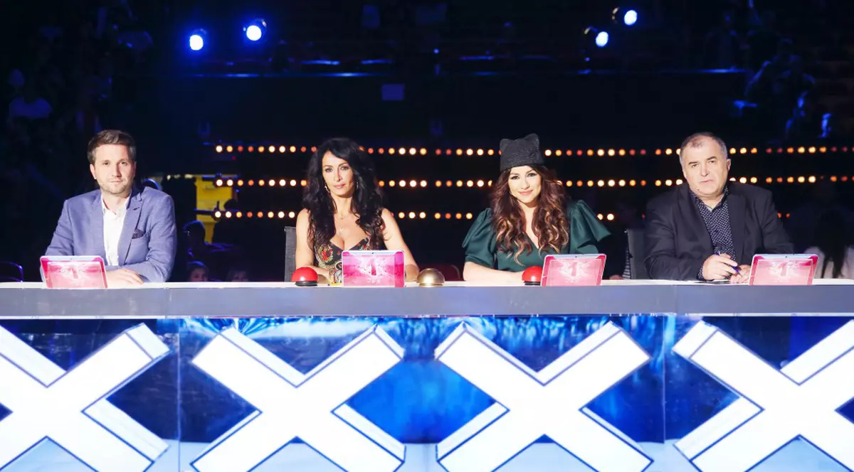 Românii au talent. Andra și Mihaela Rădulescu, ținute super sexy în finală