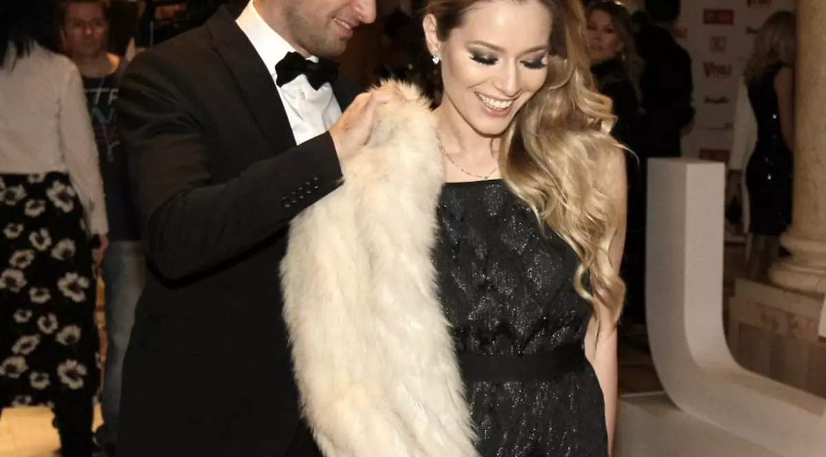 VIDEO EXCLUSIV/ În ciuda presiunii familiei, Laura Cosoi amână maternitatea! ”Cu siguranță părinții își doresc un nepoțel, dar...”