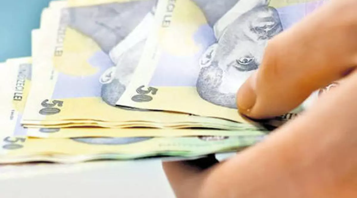 O poștăriță a fugit cu banii de curent ai localnicilor! Prejudiciu de 50.000 de lei