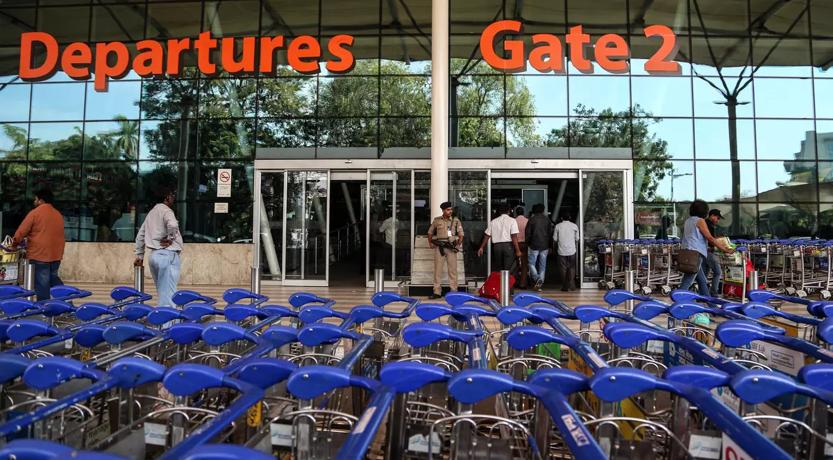 Alertă cu bombă în India! Două avioane au fost evacutate!