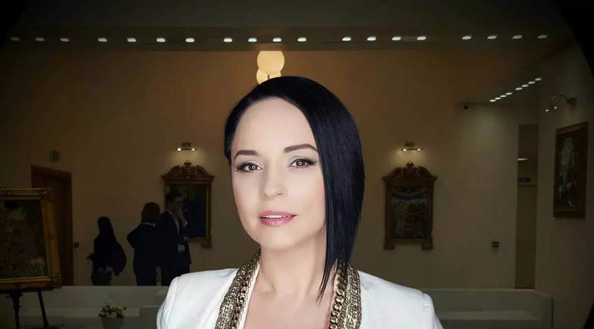 Apariţiile ei sunt întotdeauna impecabile, însă nimeni nu a bănuit cine o ajută să îşi aleagă hainele! Andreea Marin a recunoscut!