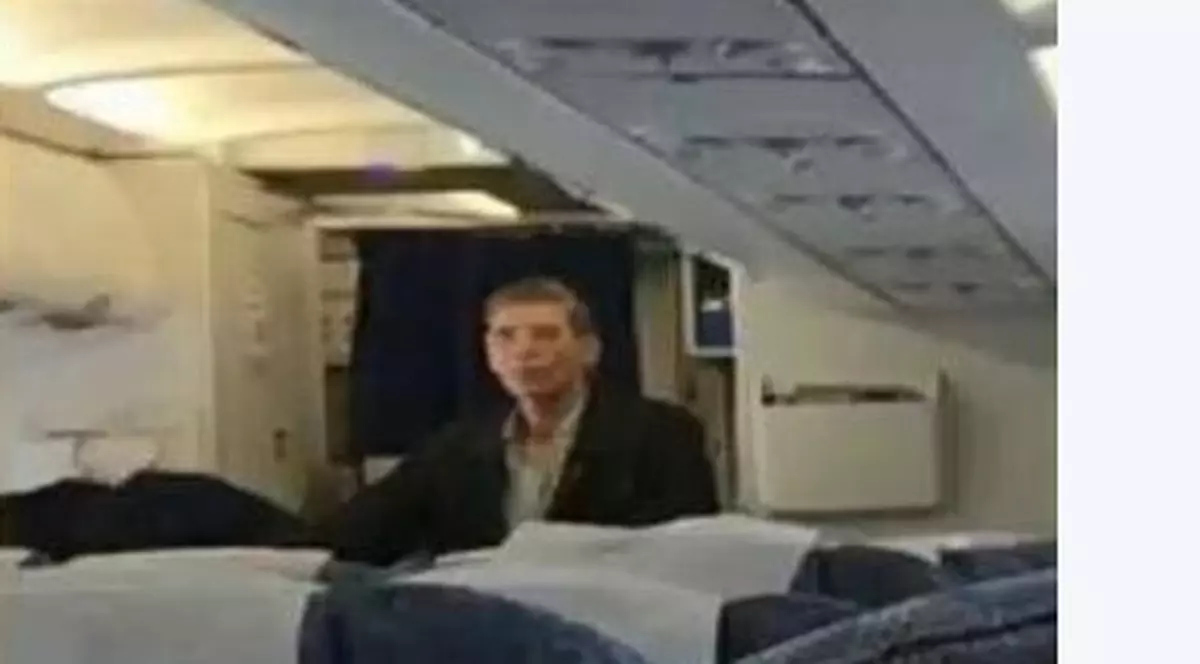 UPDATE|Cine e bărbatul care a deturnat avionul EgyptAir în Cipru!