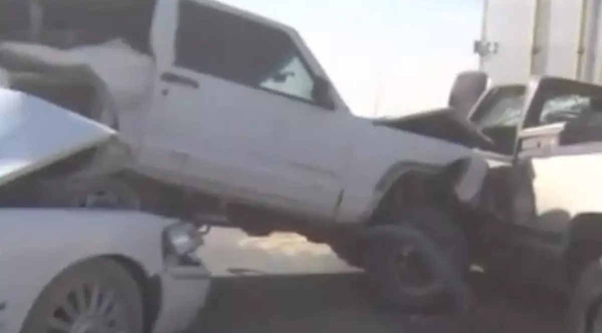 Carambol de proporții în California! Zeci de oameni au fost răniți