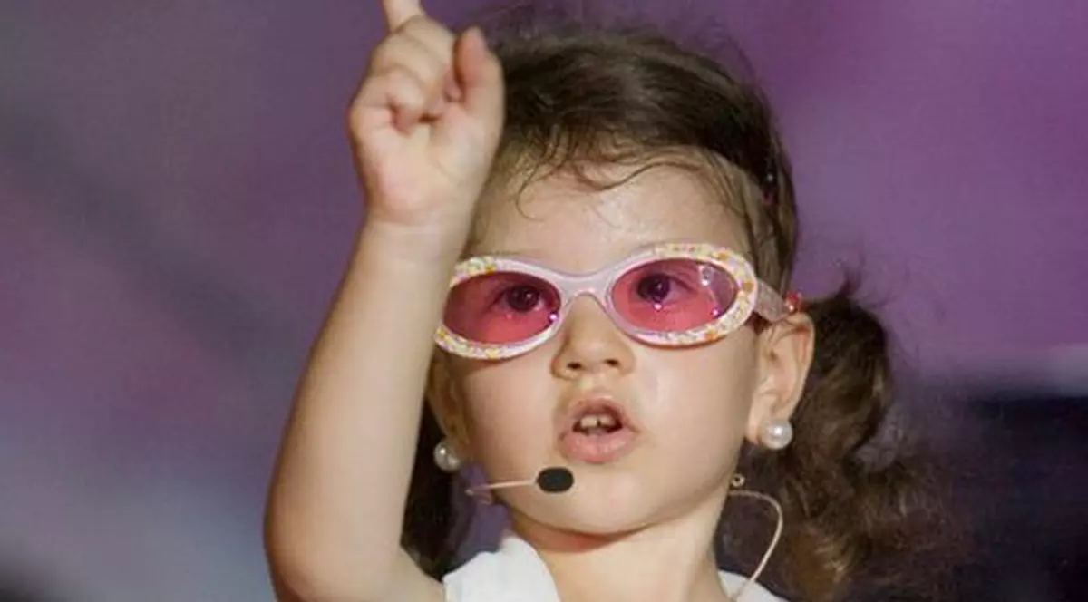 Cleopatra Stratan este de nerecunoscut. Uite cum arată acum micuța care făcea furori cu ani în urmă