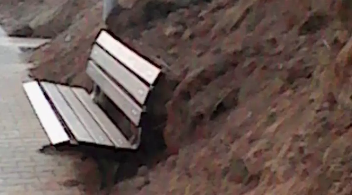 Portul oraşului Corabia riscă să se prăbuşească înainte de inaugurare! FOTO