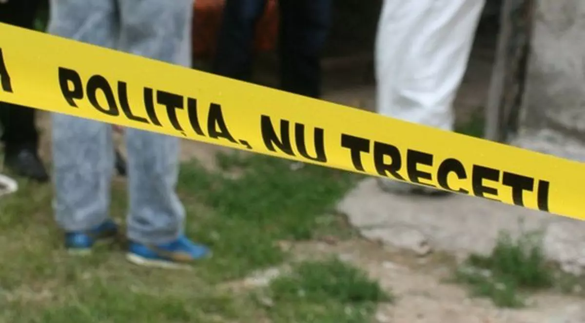 Scene de coșmar în fața propriilor copii. Un botoșănean a fost ucis cu toporul