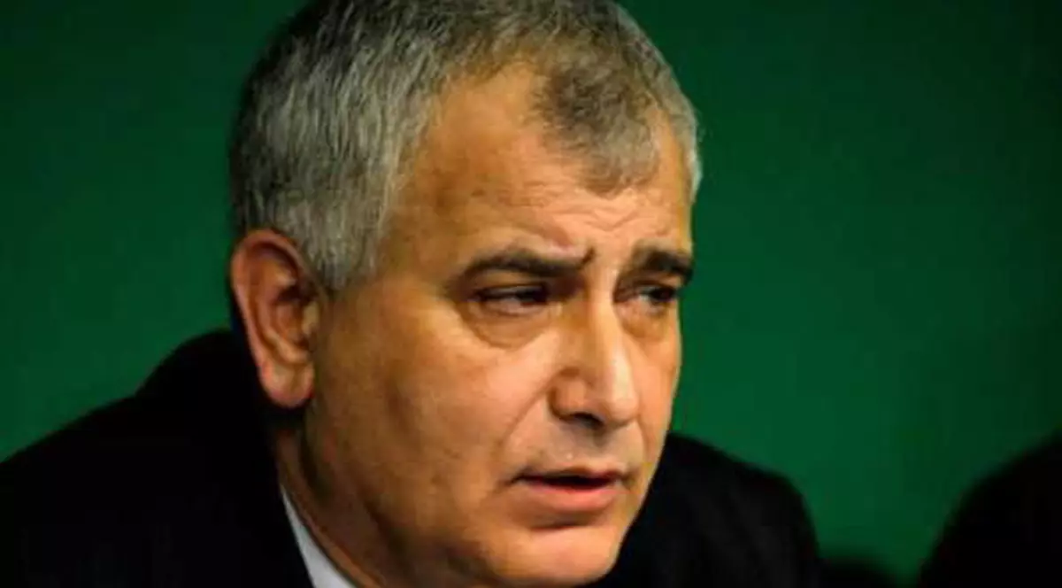 Un mare comentator de fotbal a fost dat afară din partid