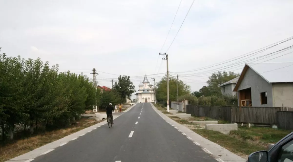 Singurul sat din România cu taxă de drum! Cât costa să intri în Umbrăreşti!