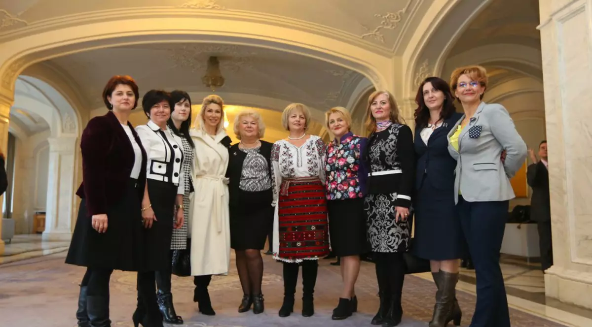 Ce surpriză le pregătesc aleșii, doamnelor din Parlament, cu ocazia zilei de 8 Martie
