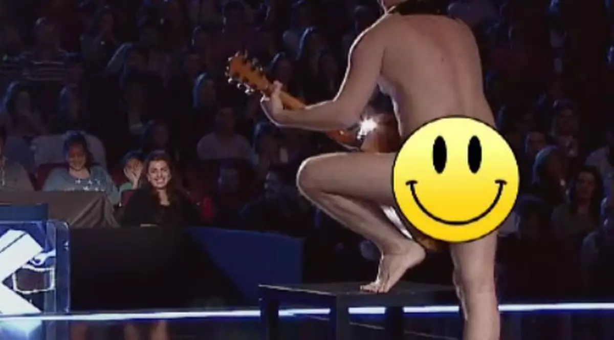 S-a dezbrăcat complet pe scena de la Românii au talent și a primit patru de ”Da” | FOTO
