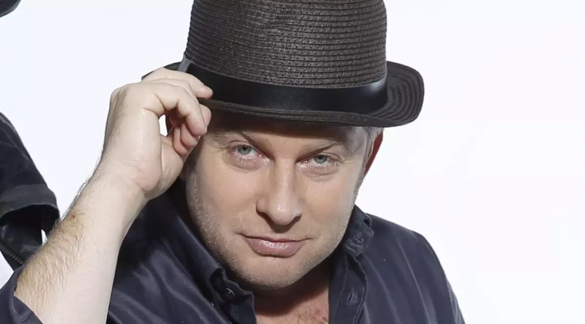 VIDEO EXCLUSIV. E plin showbizul de poeți! Amorul le-a declanșat fiorul! Confesiuni neașteptate ale Andreei Esca, ale lui Răzvan Simon sau Pavel Bartoș