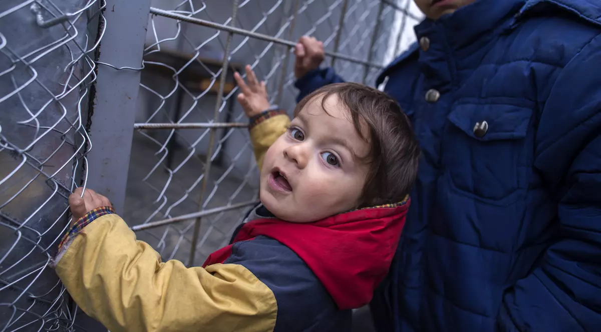 Surpriză la summit-ul de la Bruxelles pe tema refugiaților: Turcia se angajează să preia TOȚI MIGRANȚII care traversează Marea Egee