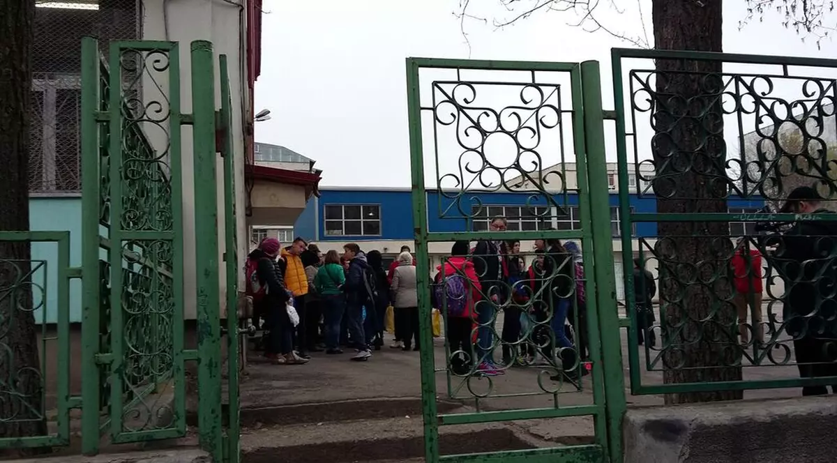 Focar de TBC la Galați! Aproape 200 de elevi expuși, după ce au intrat în contact cu o profesoară