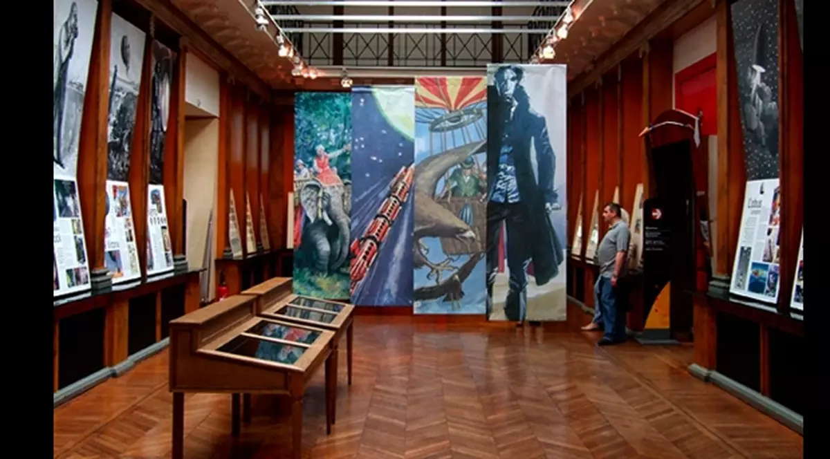 Expoziţia "Ocolul Pământului în 80 de zile", la Muzeul Ţăranului din Capitală